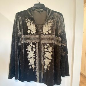 Velvet embroidered button Up shirt Sz 1x